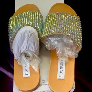 NIB Steve Madden Klora Rhinestone slip on sandals size 8.5.